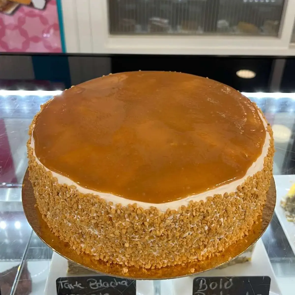 Bolo Caramelo Salgado — Quartas Loucas nas lojas Os Bolos da Marta